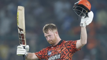 SRH Rout KKR With Record Win in IPL Finale