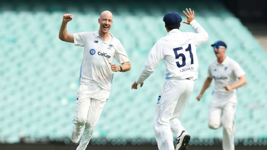 Konstas shines again as NSW crush Queensland