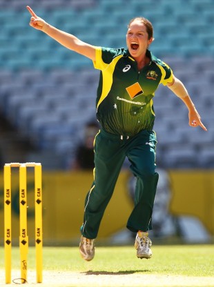 Get Ball by Ball Commentary of Australia Women vs England Women 3rd