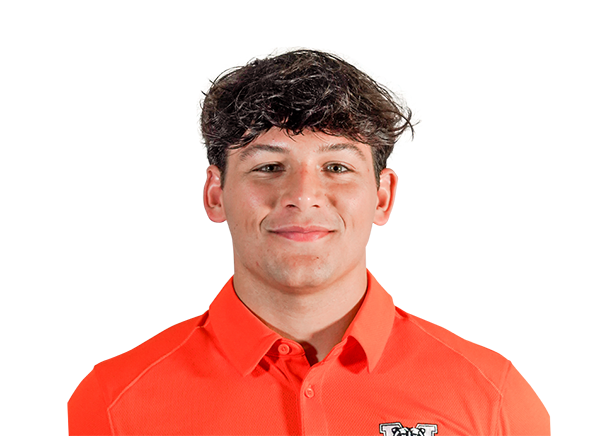 Headshot of Ian Garcia