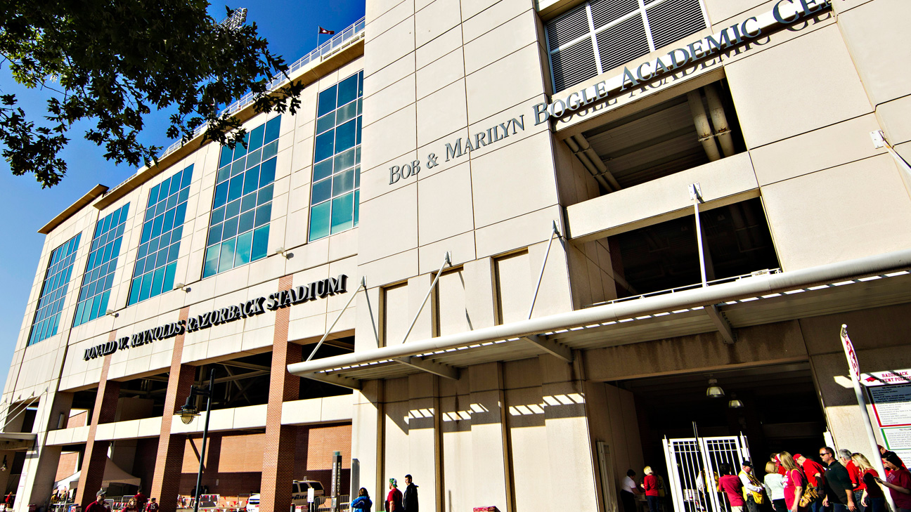 Donald W. Reynolds Razorback Stadium