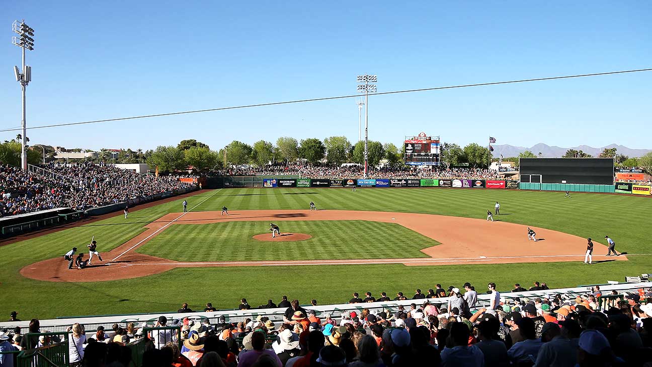 San Francisco Giants' Wilmer Flores against the Oakland Athletics during  the first inning of a baseball game Wednesday, July 26, 2023, in San  Francisco. (AP Photo/Godofredo A. Vásquez Stock Photo - Alamy