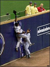 Torii Hunter robs Barry Bonds of All-Star Game home run 