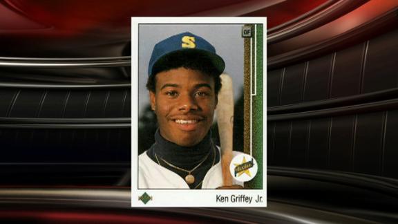 1990 Upper Deck Ken Griffey Jr #156 -( NO COPYRIGHT ERROR CARD )- Rare! -  MINT -