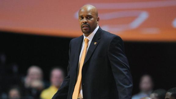 Cuonzo Martin meets with Marquette - ABC7 Los Angeles Cuonzo Martin meets with Marquette - ABC7 Los Angeles