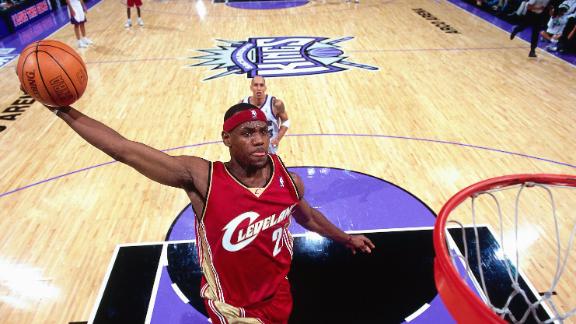 Lebron James 18 years old Debut- Amazing : sports