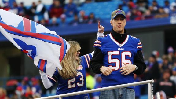 Jim Kelly honors Darryl Talley - ABC7 New York