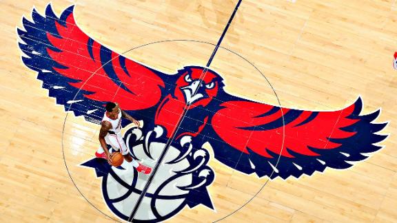 Hawks name a diversity officer - ABC7 Chicago