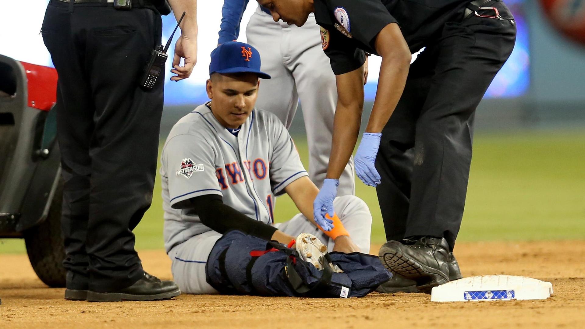 Mets' Ruben Tejada fractures lower leg on Chase Utley's hard slide