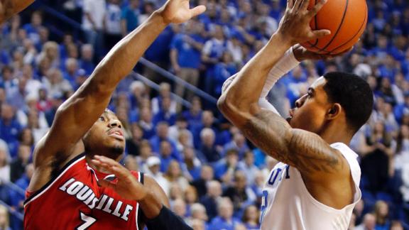Tyler Ulis Scores 21 As Kentucky Holds Off Rival Louisville Abc7 Com