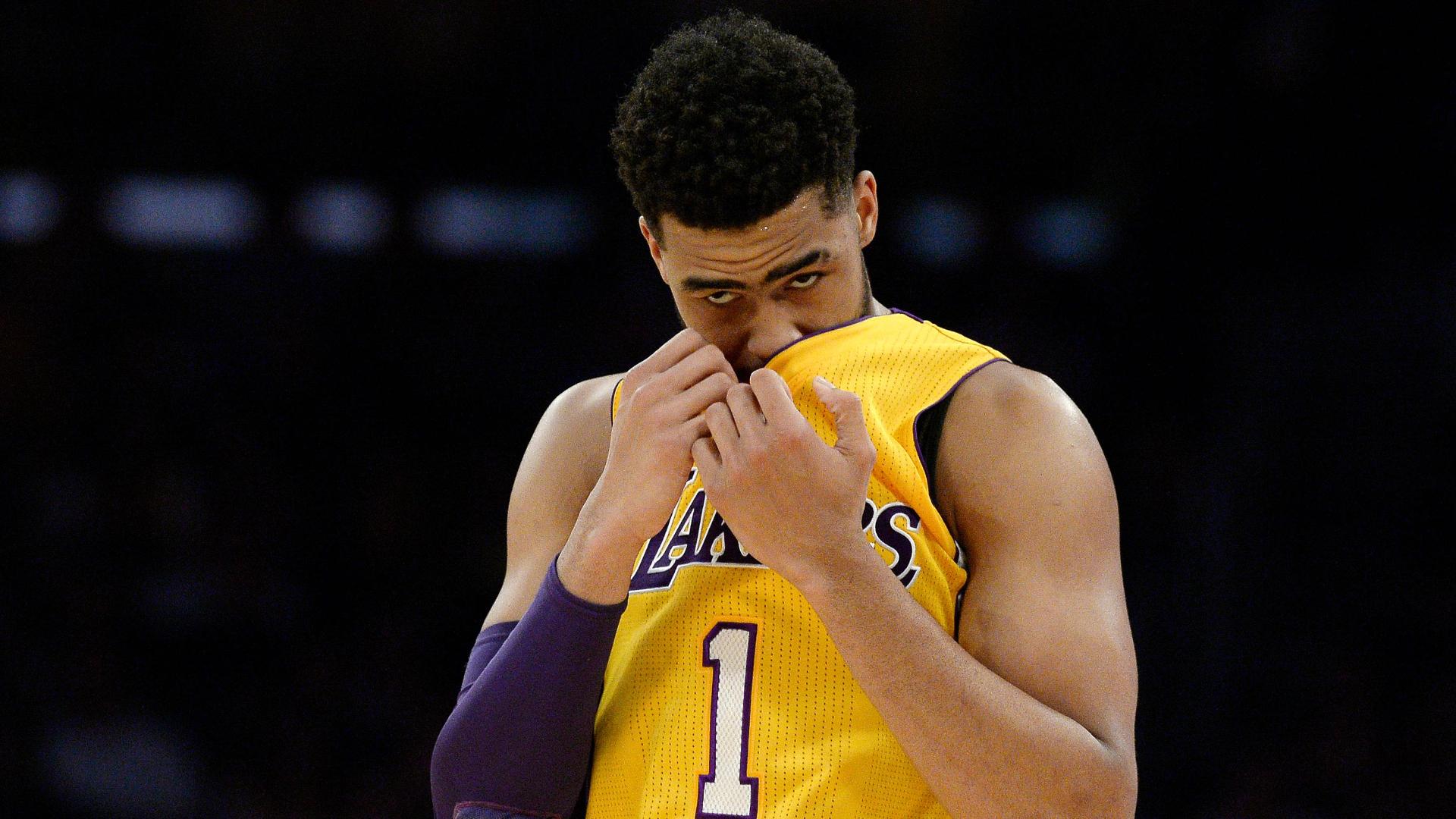 D'Angelo Russell Issues Statement to Lakers Fans After Showing Out