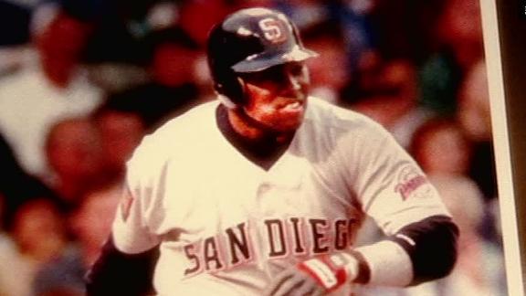 Tony Gwynn's family sues tobacco industry over star's death