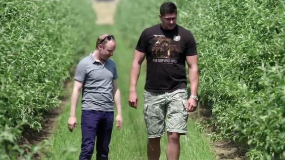 Darko Milicic Now an Apple Farmer in Serbia Who Doesn't Care About the NBA