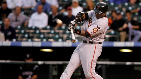 Bonds breaks Aaron's record with No. 756 