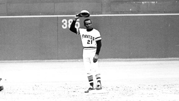 Pittsburgh Pirates Roberto Clemente Hall of Fame 3,000 hits