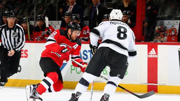 Hall Nets 2 As Devils Stop Kings 8 Game Winning Streak 5 1 Abc7 Los Angeles Hall Nets 2 As Devils Stop Kings 8 Game Winning Streak 5 1 Abc7 Los Angeles