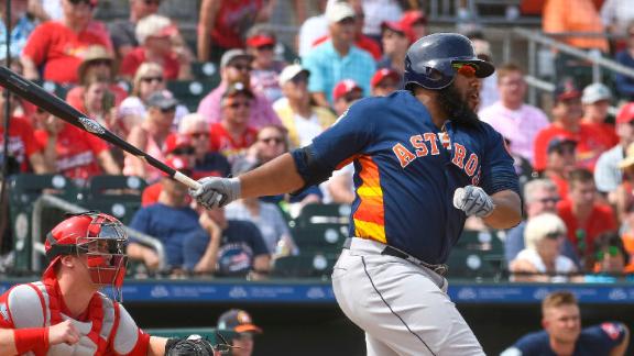 Astros' Jon Singleton hits his first homer since 2015, then makes