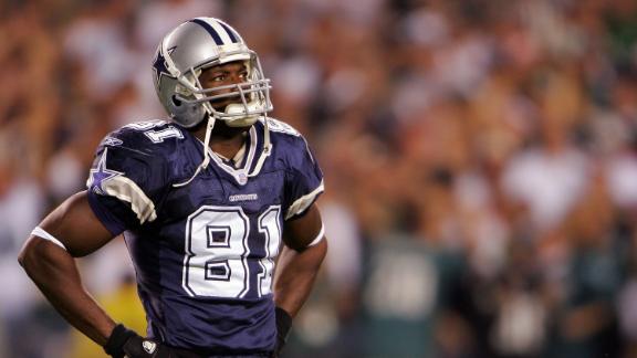 NFL HOFer Terrell Owens reportedly activates 10-day clause with