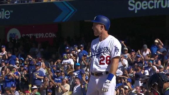 Dodgers' Chase Utley announces plan to retire at end of 2018 season - ABC7  Los Angeles