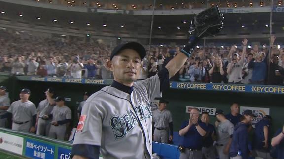 Ichiro cheered at Tokyo Dome, Mariners top A's, 9-7, in MLB opener