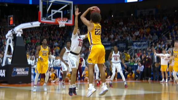 Kalscheur drains 3-pointer in Minnesota's first-round win