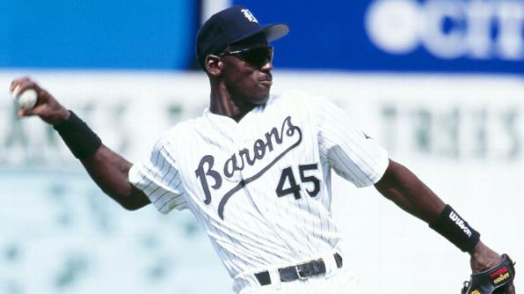 Michael Jordan in a legit White Sox jersey.  Michael jordan baseball,  Michael jordan basketball cards, Michael jordan