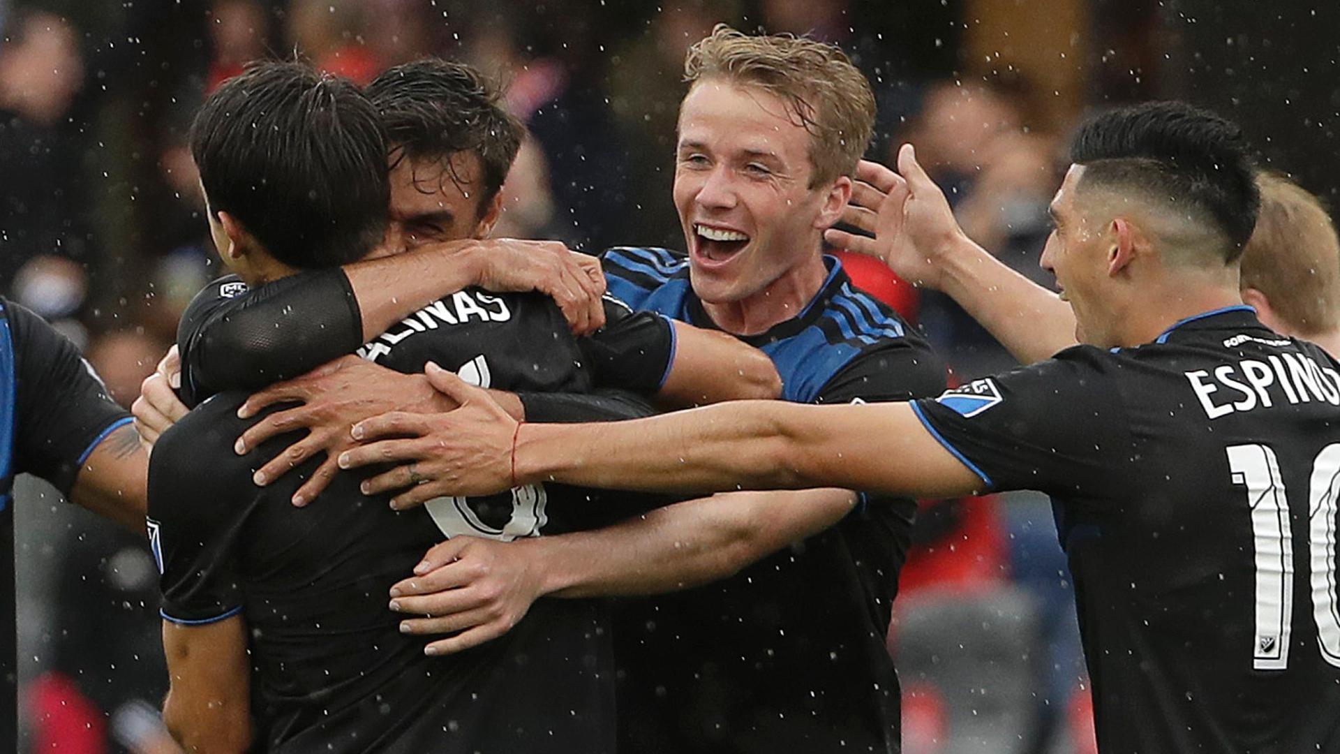 Wondolowski breaks Donovan's MLS goals record
