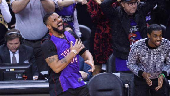 NBA Finals: Drake TROLLS Steph Curry by wearing Dell Curry Raptors