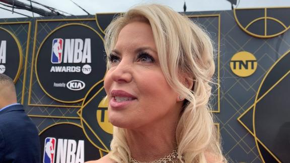 Jeanie Buss says Magic's exit caught her 'off guard'