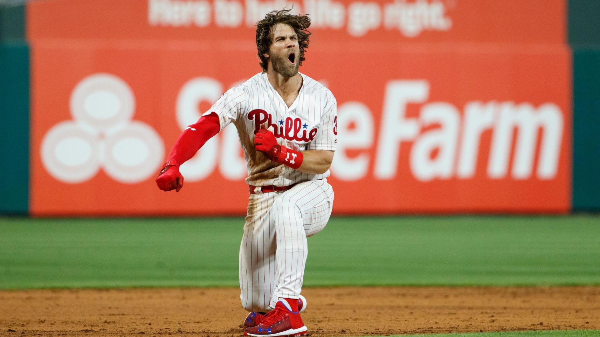 Harper hits 458-foot HR, walk-off double in Phillies' win