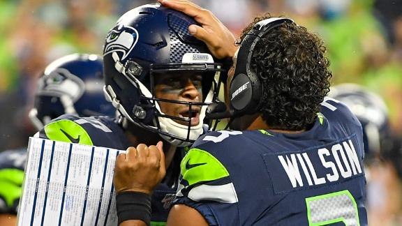 Geno Smith tosses 2 TDs, Seahawks top Raiders 17-15