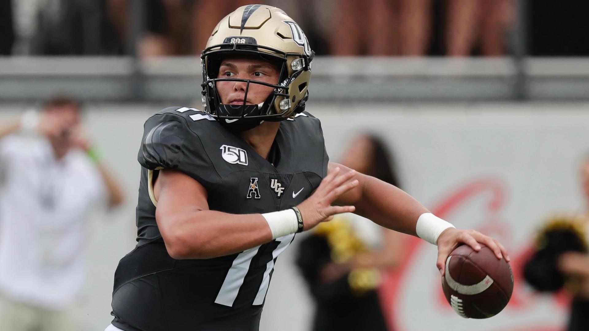 Gabriel Throws 4 Td Passes No 17 Ucf Routs Stanford 45 27 Abc7