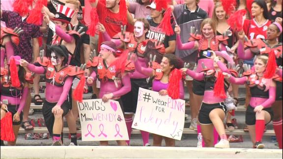 Georgia 'pink out' honors wife of Arkansas St. coach
