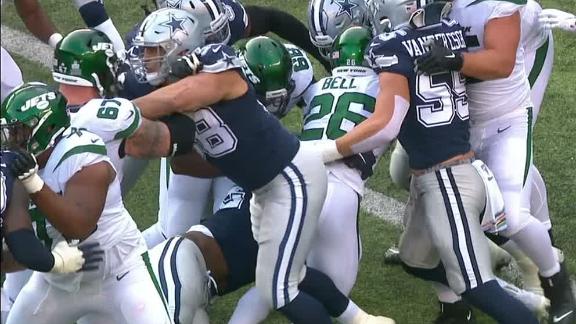 Bell pushes the pile for 2-yard TD