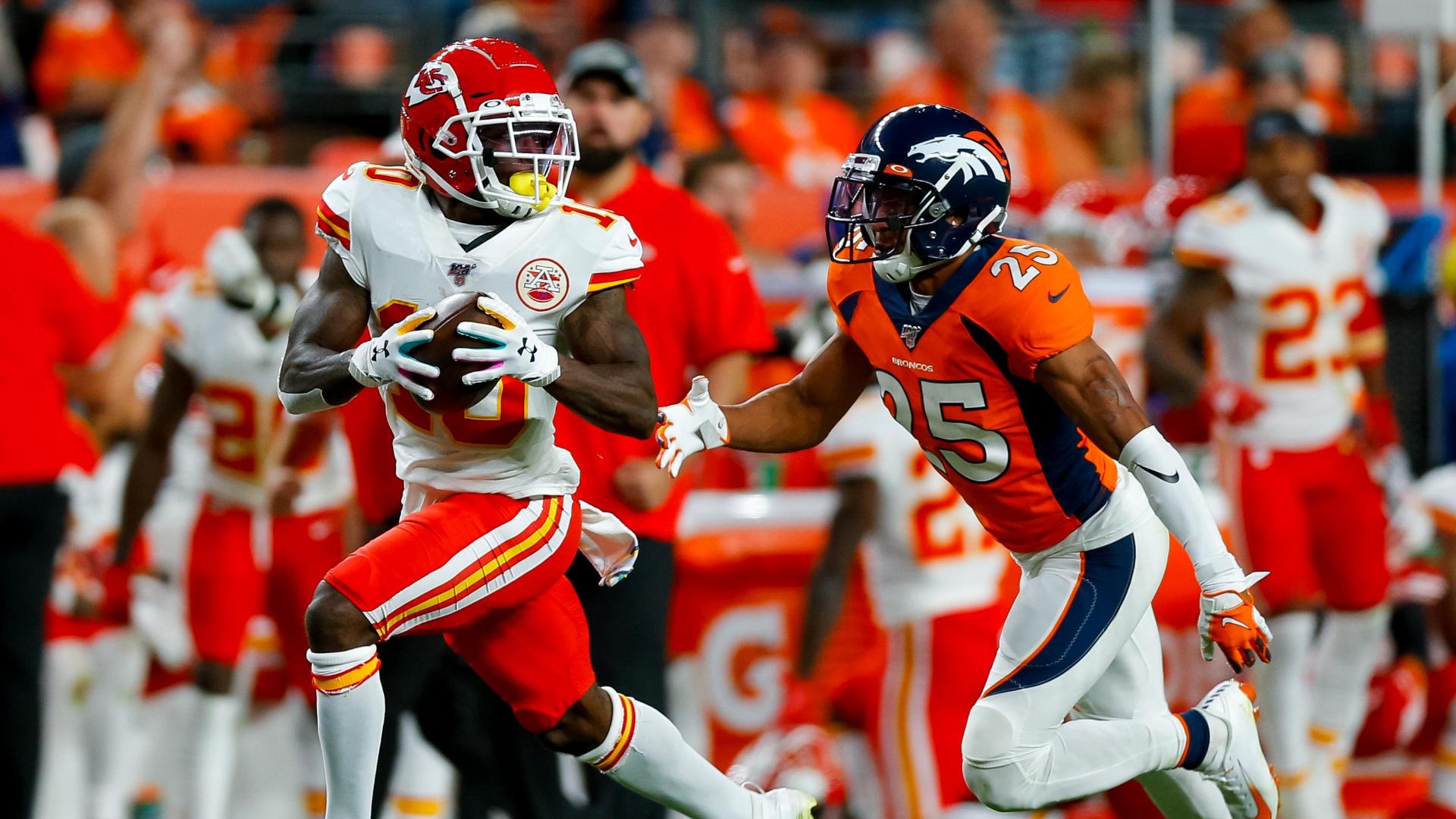 Hill gets loose for 57-yard TD on Moore's 1st TD with KC