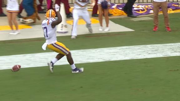Burrow connects with McMath for big TD