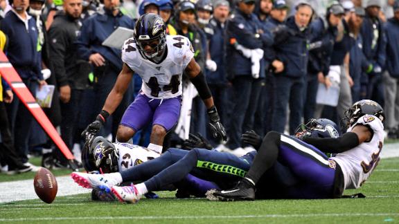 Humphrey takes Metcalf fumble back for TD