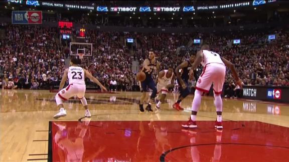 Lonzo's perfect pass sets up Holiday