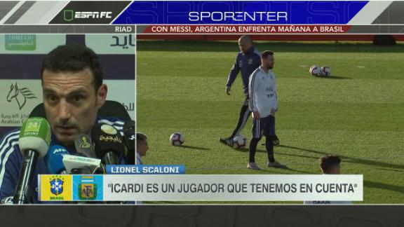 Que Respondio Scaloni A La Comparacion De Messi Y Maradona Espn Video