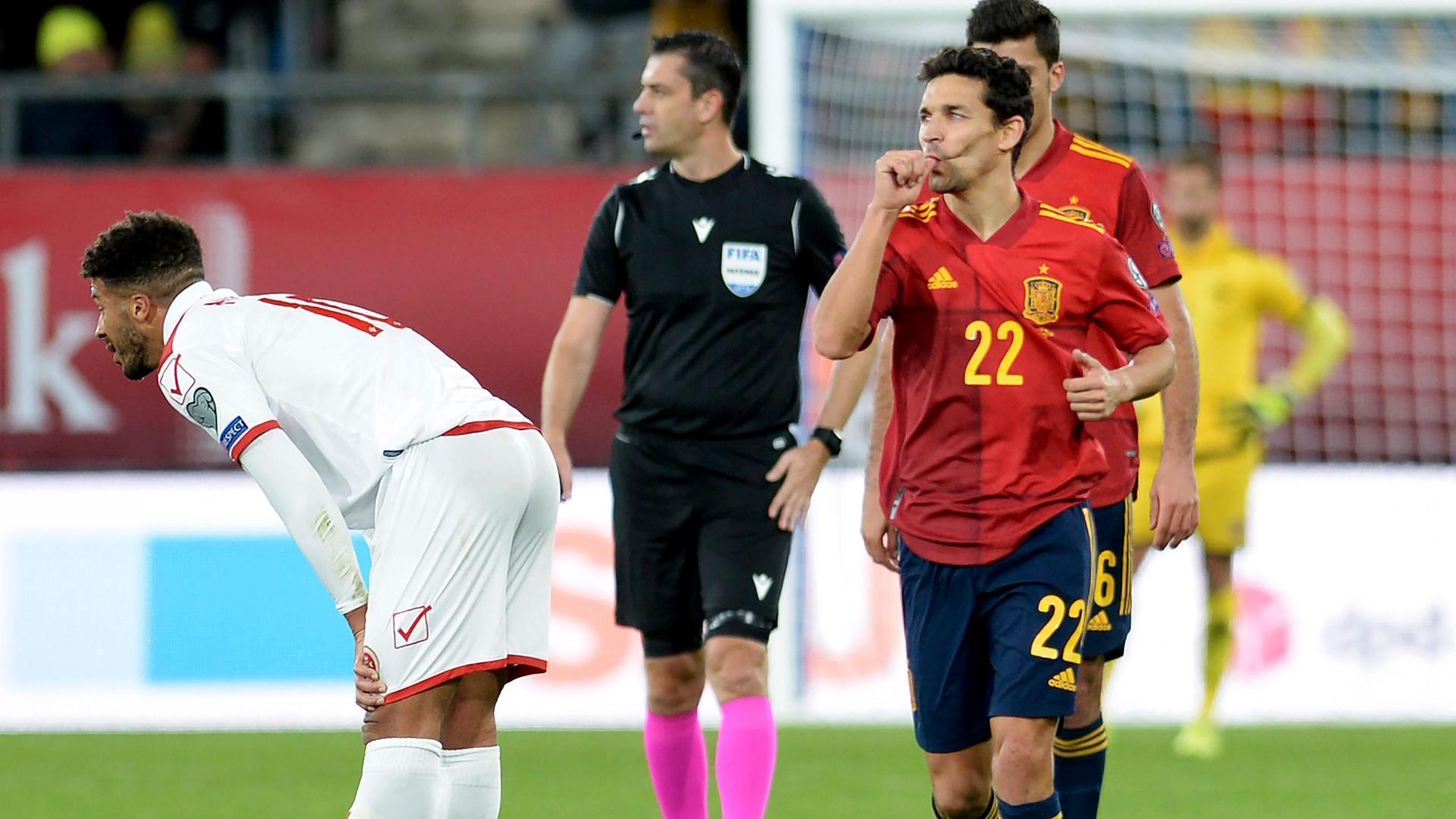 Jesus Navas' beauty gives Spain 7