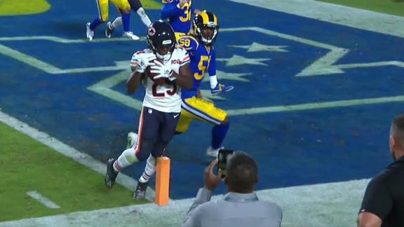 Cohen toe-taps for Bears TD