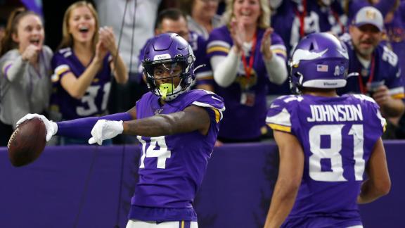 Diggs gets behind defense for 54-yard TD