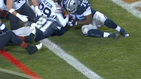 Zeke finds the end zone for the 2nd time