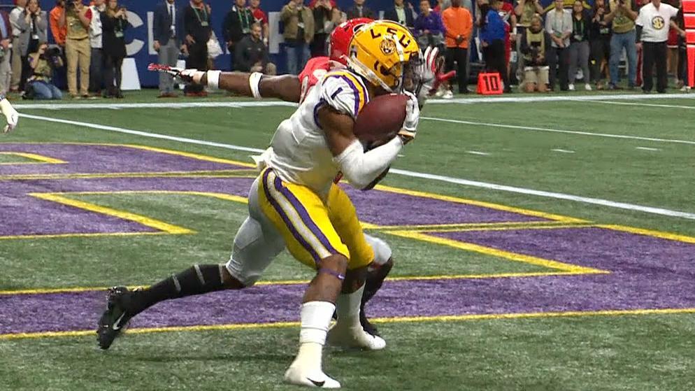 Burrow connects with Chase for a 23-yard TD