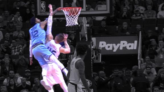 Ja posterizes Baynes with explosive slam