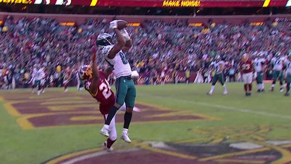 Wentz hits Ward Jr. for go-ahead TD