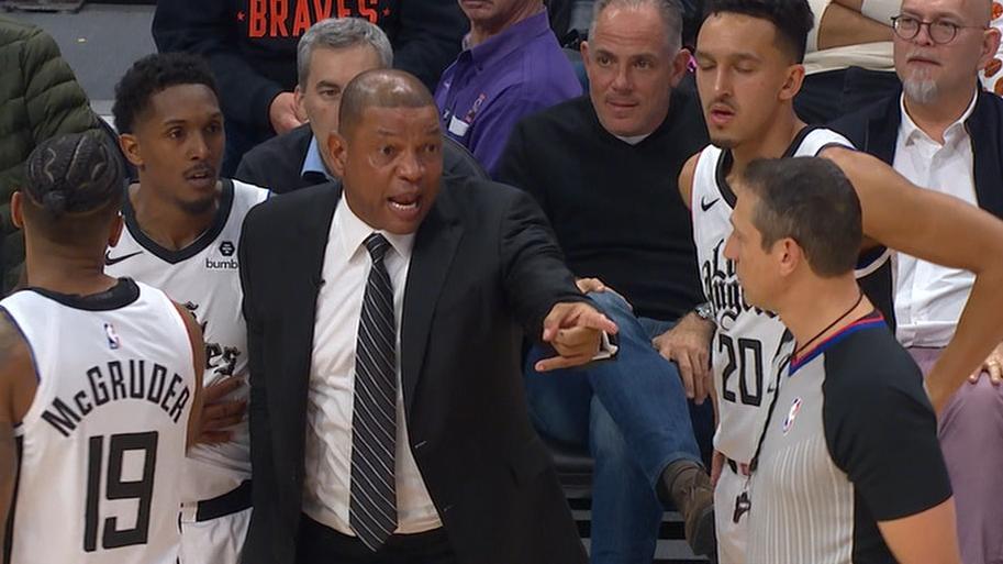 Doc holds Williams back before Lou is ejected