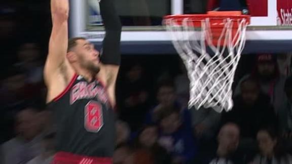 Satoransky connects with LaVine for alley-oop