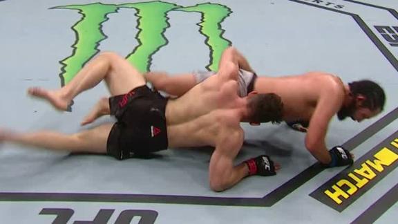 Camur scores a crucial takedown late