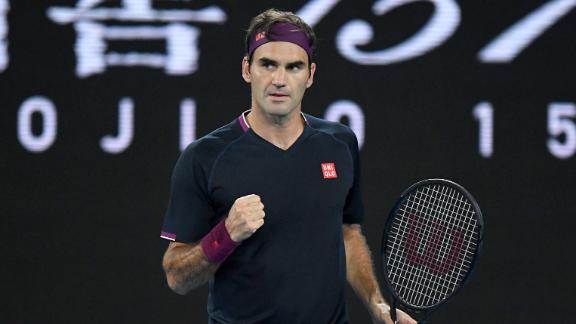 Federer cruises into 3rd round at Australian Open
